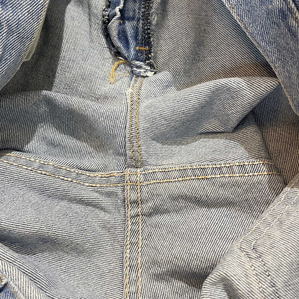 Magellan Outdoors Men's Light Blue Straight Jeans SIZE 40/32 - Picture 7 of 9